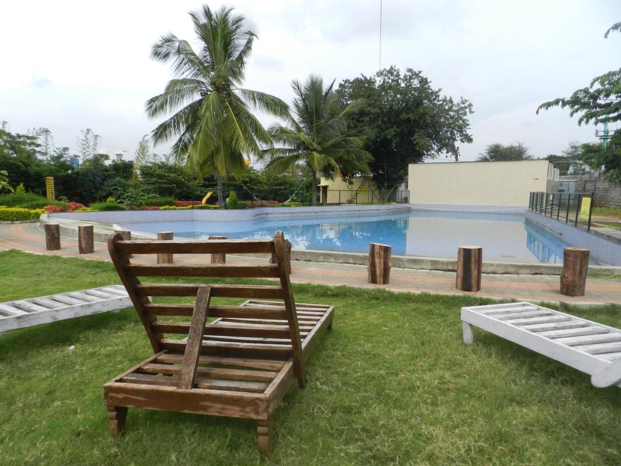 Park Hotel And Resort Kaglipur Exterior photo