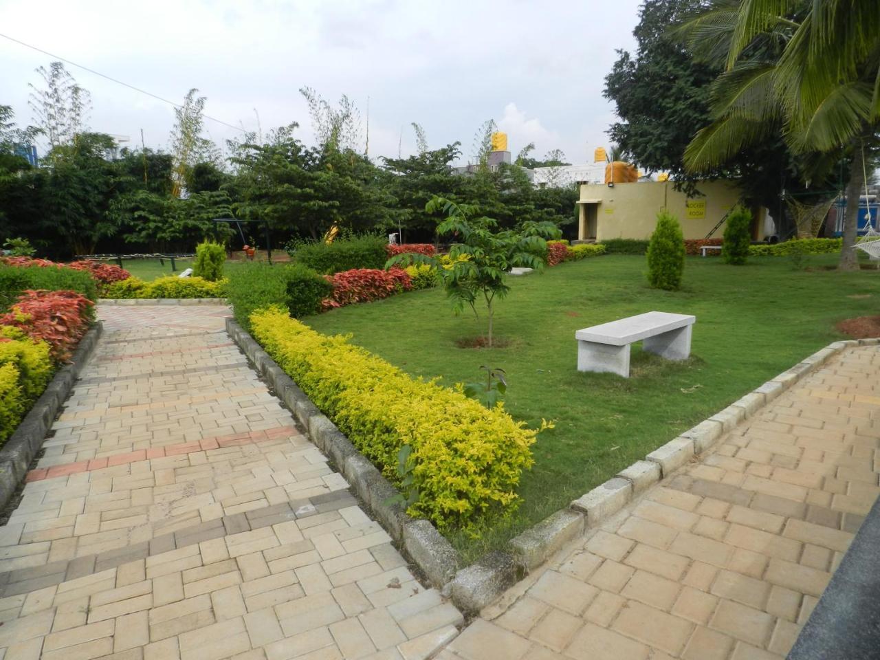 Park Hotel And Resort Kaglipur Exterior photo